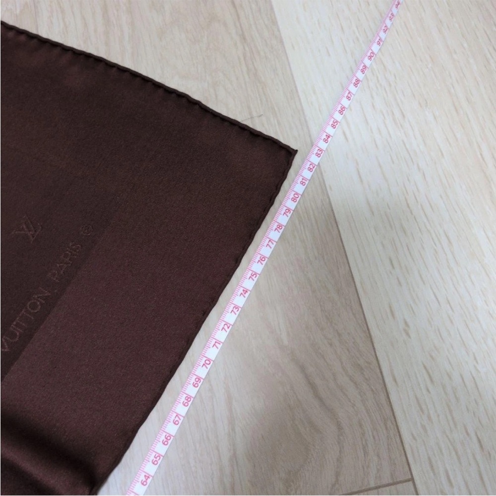 Louis Vuitton Chocolate Monogram Scarf - Picture 5 of 13